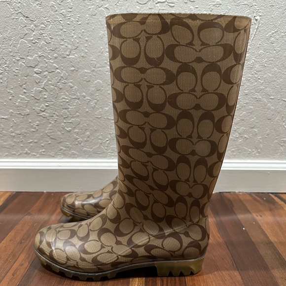 Coach Brown Tan Signature C Rain Boots Size 10 - Picture 2 of 8